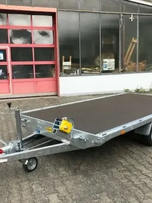 Humbaur Universal 3000 – Multitransporter mit Seilwinde