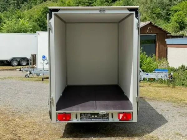 Humbaur HK 153015-18P mit Flügeltüren – sehr robust!