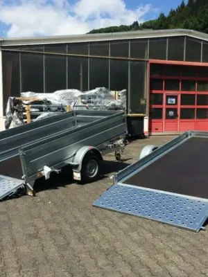 Pongratz L-PAT 300/16 – 1500 kg – kippbarer Smartanhänger