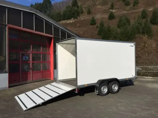 WM Meyer AZ 2740/185 S35 – 4 m Koffer mit Heckrampe